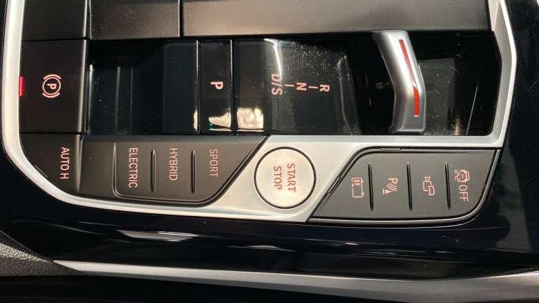 BMW 3 Series 330e M Sport 4dr Step Auto [Pro Pack] Saloon